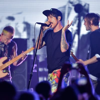 Rockbandet Red Hot Chili Peppers på scen