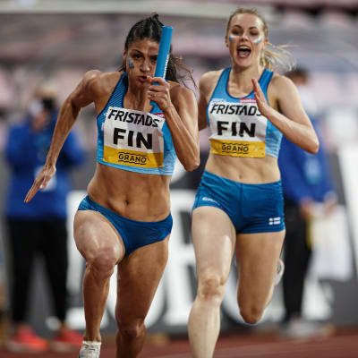 I Sverigekampen för en vecka sedan var JKU:s Nooralotta Neziri och Anniina Kortetmaa med om att springa hem segern i den korta stafetten.