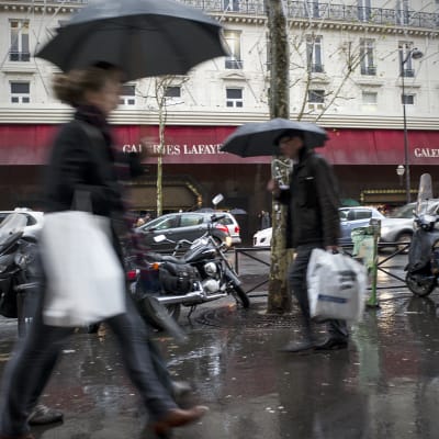 Gatuvy från Paris den 22 december 2012
