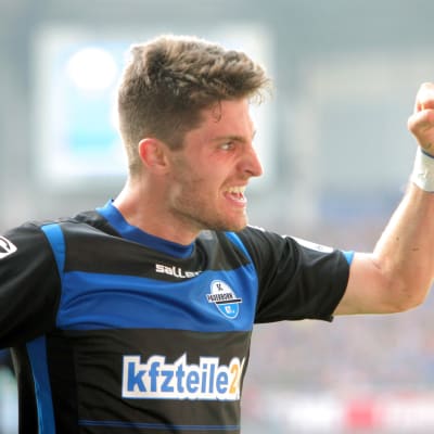 Moritz Stoppelkamp gör otroligt mål för Paderborn i match mor Hannover i Bundesliga 2014