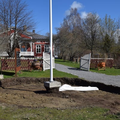 Början till en fjärilsträdgård på Strömsö