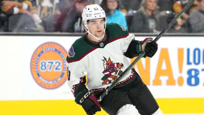 Matias Maccelli spelar ishockey.