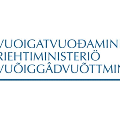 Oikeusministeriön saamenkielinen logo