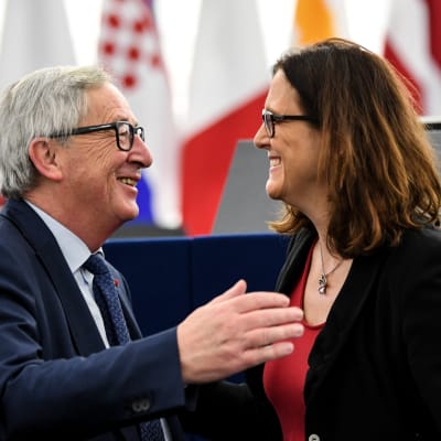 EU-kommissionens ordförande Jean-Claude Juncker och handelskommissionär Cecilia Malmström träffar USA:s president Donald Trump på onsdag