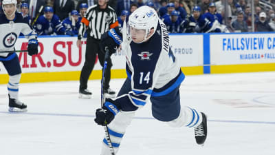 Ville Heinola tar skott.