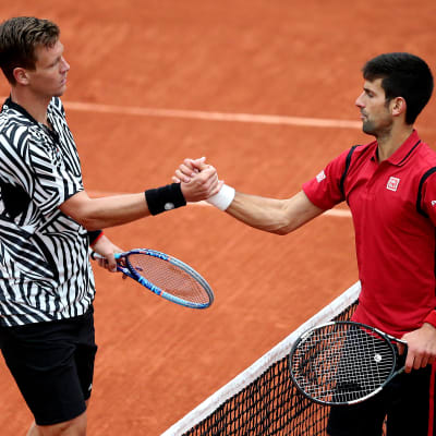 Tomas Berdych slogs ut av Novak Djokovic.