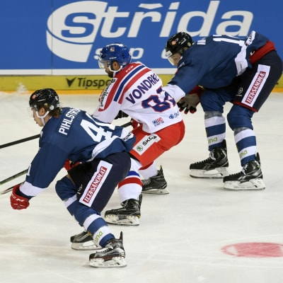 Finland - Tjeckien i EHT-turneringen i Moskva.