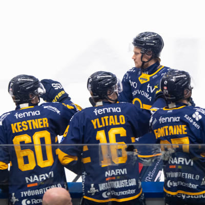 Tarmo Reunanen otti näin tyynesti vastaan Lukko-onnitelut ilmaveiviosumastaan. 