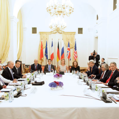 Förhandlingar i Geneve om Irans kärnteknikprogram