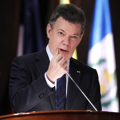 Juan Manuel Santos talar