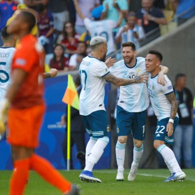 Argentinas spelare jublar efter ett mål