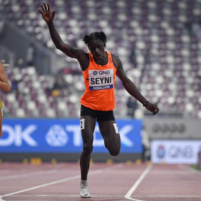 Nigerian Aminatou Seyni juoksee nykyään 200 metrin matkaa. 