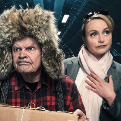 Kuvassa Heikki Kinnunen (Mielensäpahoittaja) ja Emilia Sinisalo (Rouva Insinööri)