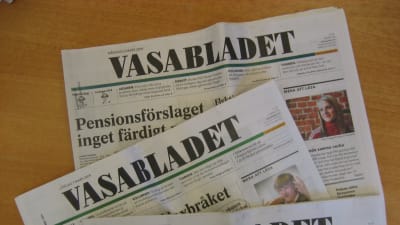 Tre exemplar av tidningen Vasabladet