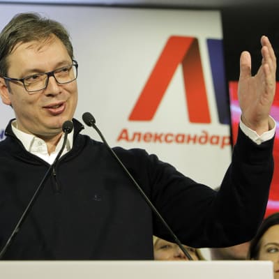 Aleksandar Vucic avgjorde presidentvalet i Serbien i första valomgången.