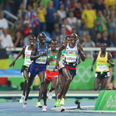 Mo Farah springer mot seger på 5000 meter, OS 2016.