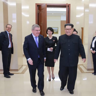 IOK:s ordförande Thomas Bach träffade Kim Jong-Un under sitt besök i Pyongyang 