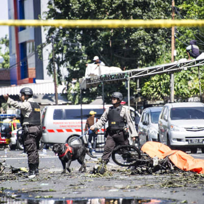 Bombdåd mot kyrka i Surabaya, Indonesien. 