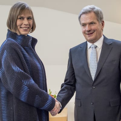 Estlands  president  Kersti Kaljulaid och Finlands president Sauli Niinistö
