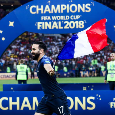 Frankrike firar VM-guld i Moskva.