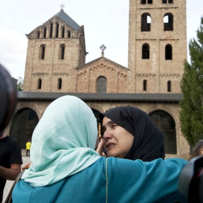 Det muslimska samfundet i Ripoll samlades till en tyst minut på lördagen för att hedra offrewn 