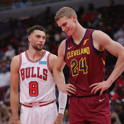 Viime NBA-kauden seurakaverit Zack LaVine ja Lauri Markkanen