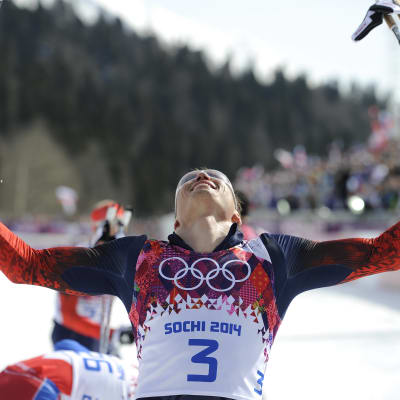 Alexander Legkov firar sitt OS-guld.