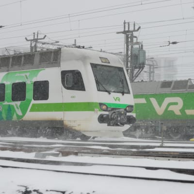 VR juna Helsingissä.