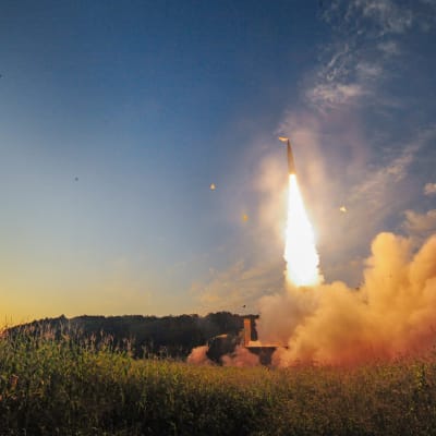 Sydkorea testade en serie missiler i natt som ett svar på Nordkoreas sjätte kärnprovsprängning under veckoslutet