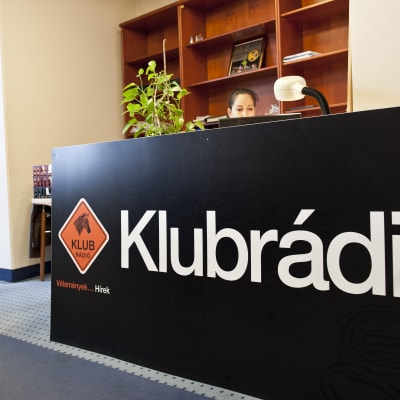 Radiokanalen Klub radio i Budapest.