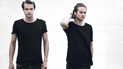 Svenska DJ-duon Nause består av Leonard Scheja och Jacob Criborn. Deras främsta hits är "Made Of" och "Hungry hearts".
