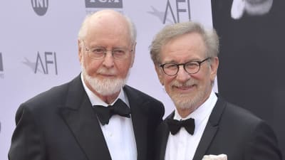 John Williams och Steven Spielberg under American Film Institues gala i Hollywood.