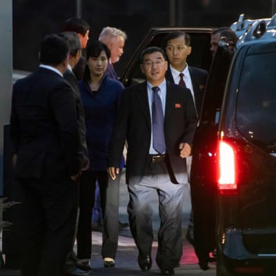 Den nordkoreanska förhandlingsdelegationen anländer till Stockholm