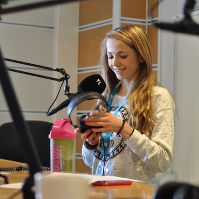 Matilda Panula i Yle X3M:s studio.