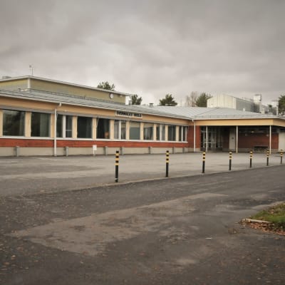 Övermalax skola.