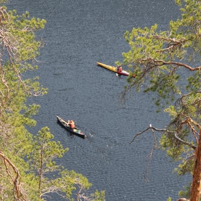 melojia järvellä
