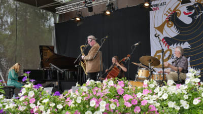 Juhani Aaltonen Quartet på Pori Jazz 2015. Juhani Aaltonen (saxofon), Iro Haarla (piano), Uffe Krokfors (bas), Reiska Laine (trummor)