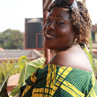 Mukangwizi Kamuzini smittades med HIV när hon tvingades ha sex med soldater. Nu hjälper hon andra kvinnor.