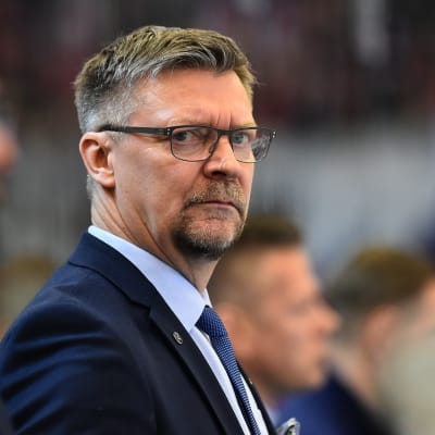 Jukka Jalonen tränar FInlands ishockeyherrar.
