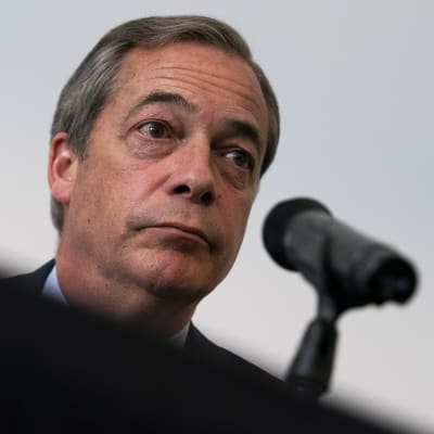 Nigel Farage under en presskonferens i London den 7 maj.