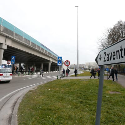 Flygplatsen Zaventem i Bryssel strax efter explosionen