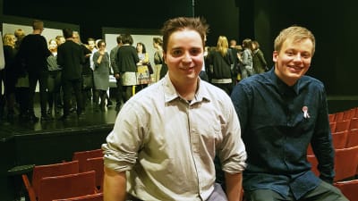 Ted Forsström och Kaj Korkea-aho gör Pleppo igen på Wasa Teater.