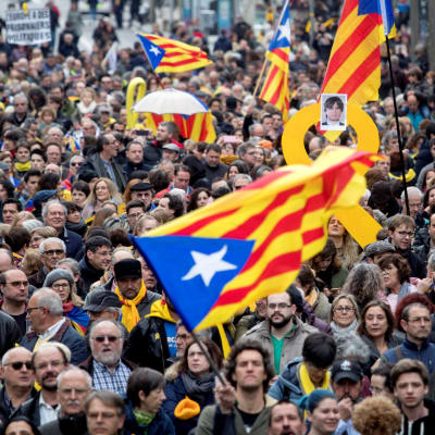 Demonstration i Barcelona i protest mot gripandet av Carles Puigdemont.