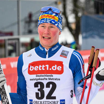 Leevi Mutru yhdistetyn maailmancupissa Saksassa helmikuussa 2023.