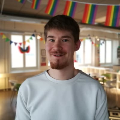 Mathias Uutela på Happi Pride i Sörnäs, Helsingfors. Hösten 2018.