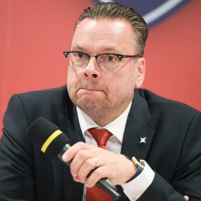 HIFK:s sportchef Tom Nybondas publicerade nya kontrakt i juni 2016.