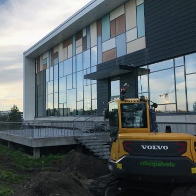 Kaivonkone, rakennustyömaa, vesiliikuntakeskus