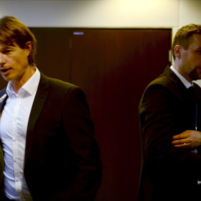 Chefstränarna HJK:s Mika Lehkosuo och HIFK:s Jani Honkavaara.