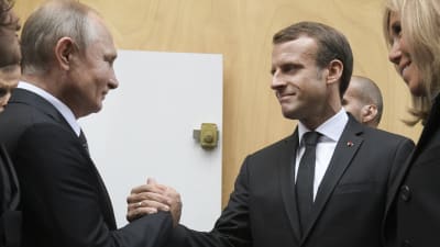 Vladimir Putin och Emmanuel Macron