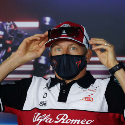 Kimi Räikkönen ei suoranaisesti nauti mediatenteistä